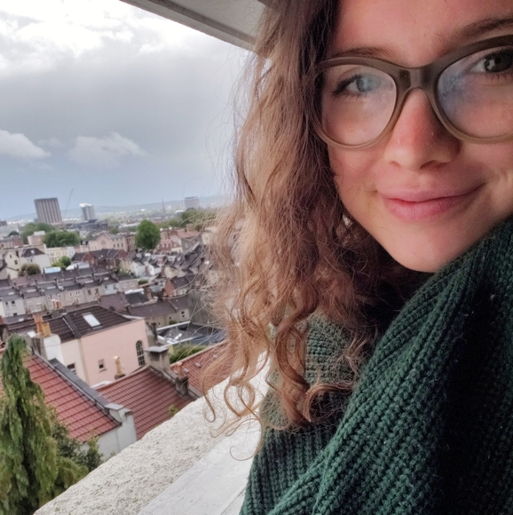 Meet your Posher, Amy - Picture 1 of 1